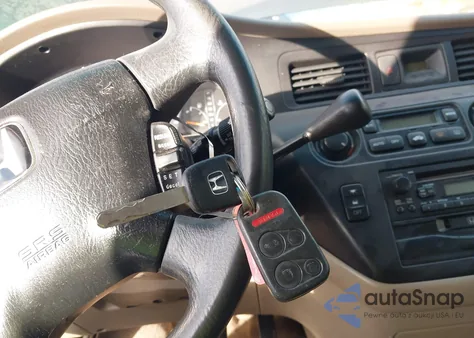 2003 Honda Odyssey Ex-L from USA, damaged, VIN 5FNRL18903B151840